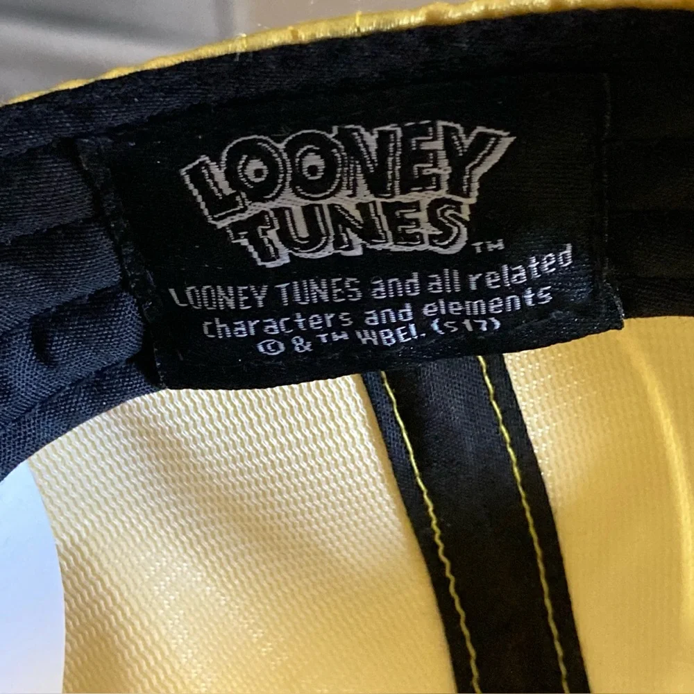 NEW!  Looney Tunes Tweety Bird Yellow SnapBack Unisex Vintage Hat